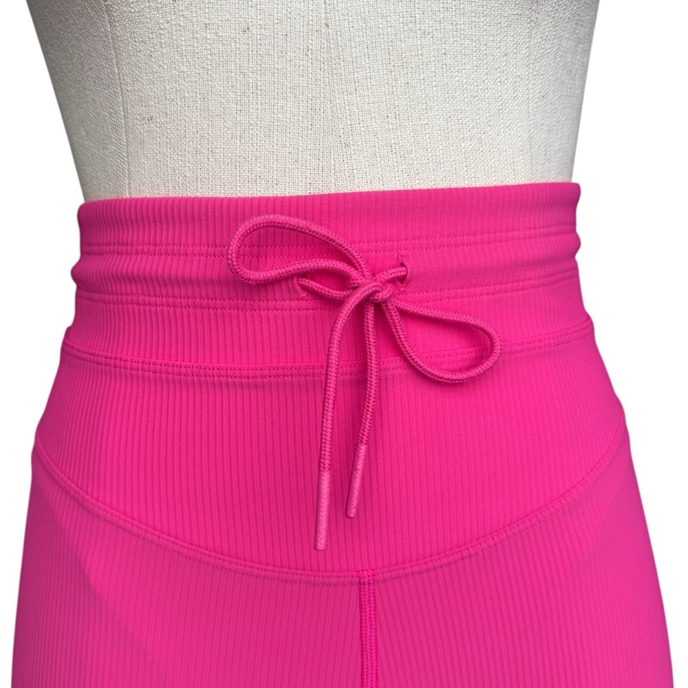 NWT Lorna Jane Flaunt it Rib Bike Short in Babin Pink Small - Picture 5 of 10
